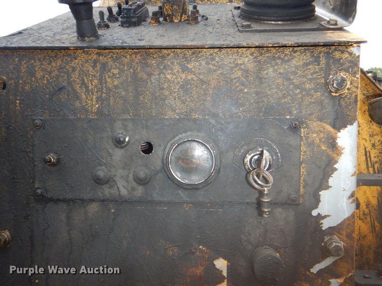 image for item DM3830 Anders Manufacturing 325R  seal coat machine