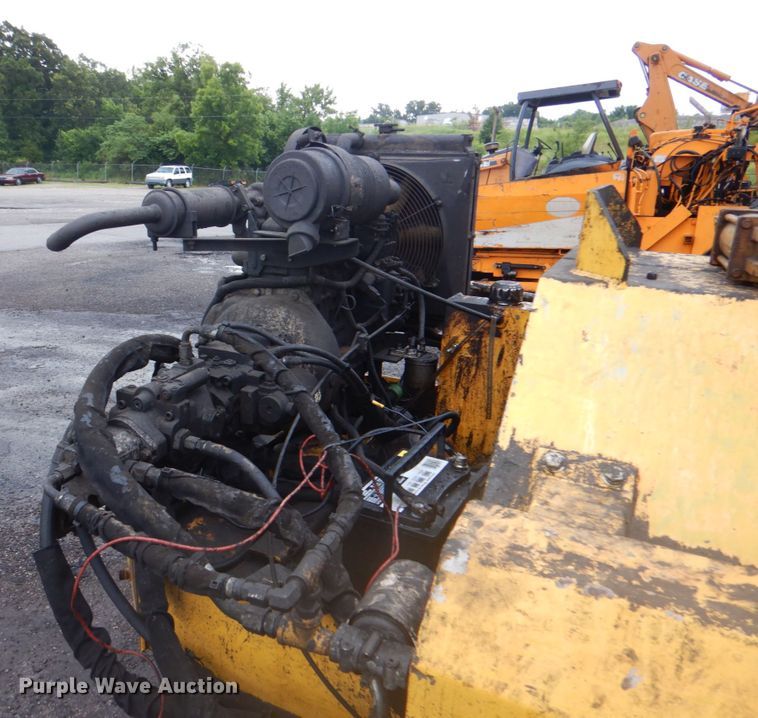 image for item DM3830 Anders Manufacturing 325R  seal coat machine