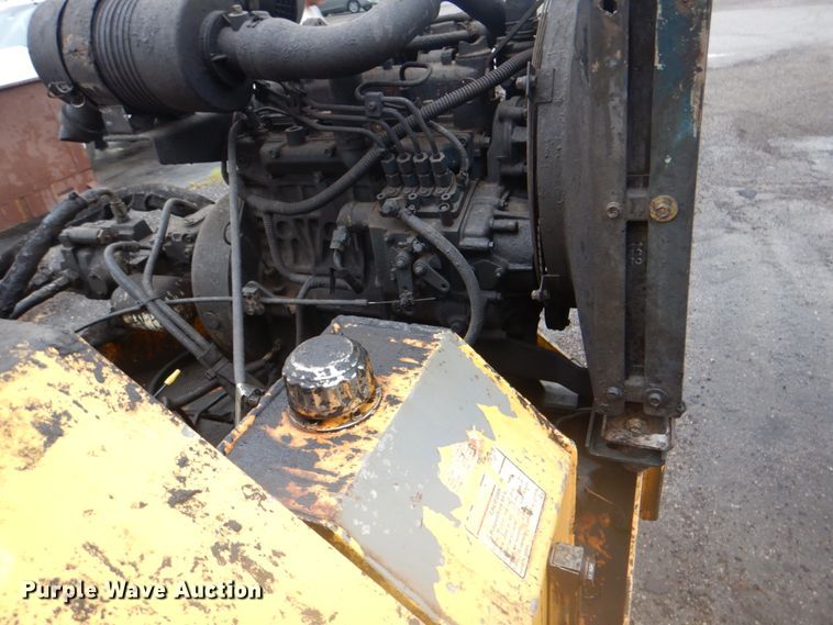 image for item DM3830 Anders Manufacturing 325R  seal coat machine