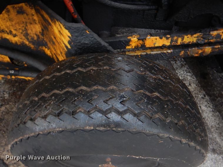 image for item DM3830 Anders Manufacturing 325R  seal coat machine