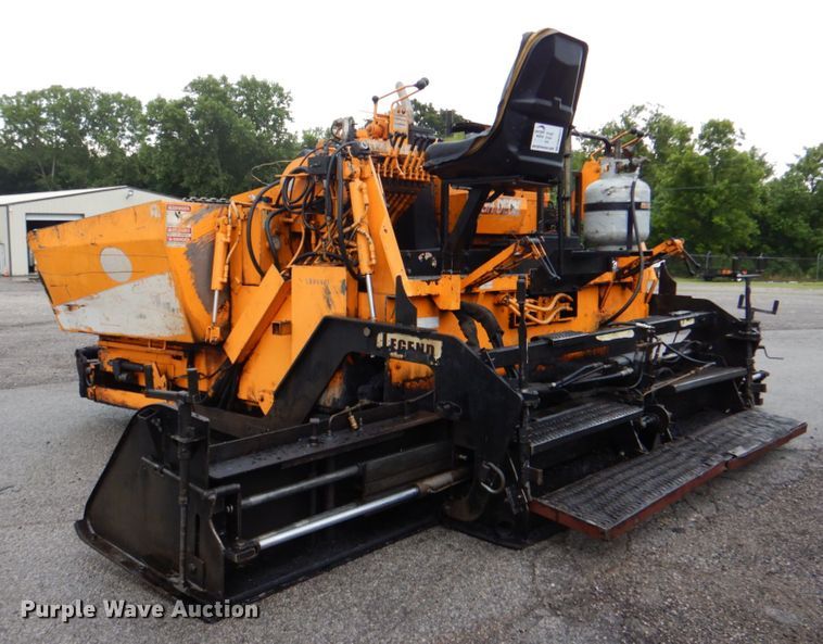 image for item DM3831 LeeBoy L8500T  paver