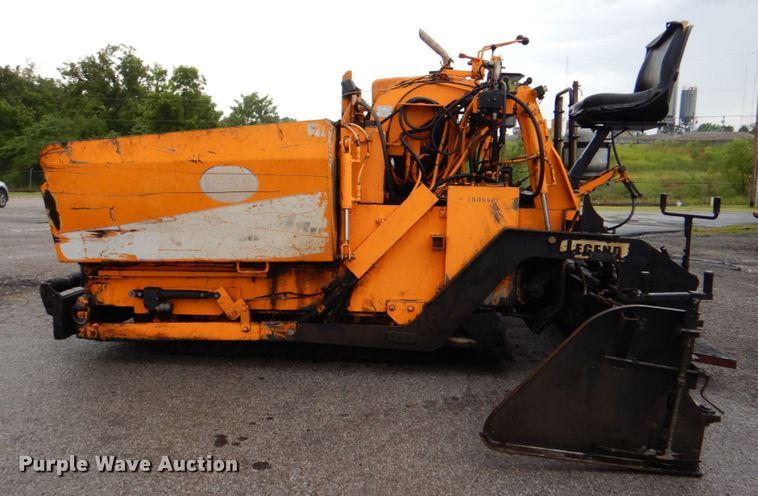 image for item DM3831 LeeBoy L8500T  paver