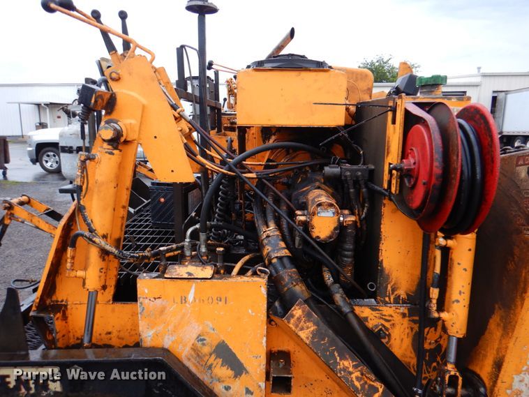 image for item DM3831 LeeBoy L8500T  paver