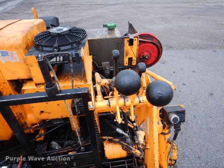 image for item DM3831 LeeBoy L8500T  paver