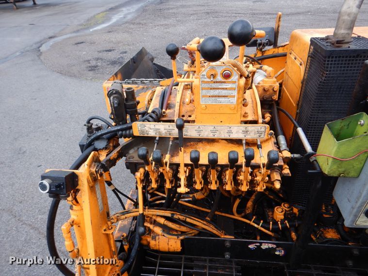 image for item DM3831 LeeBoy L8500T  paver