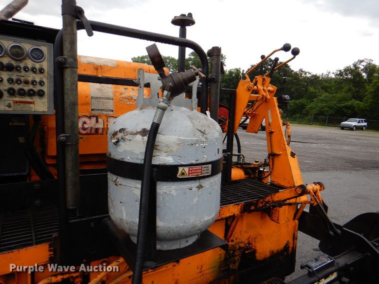 image for item DM3831 LeeBoy L8500T  paver