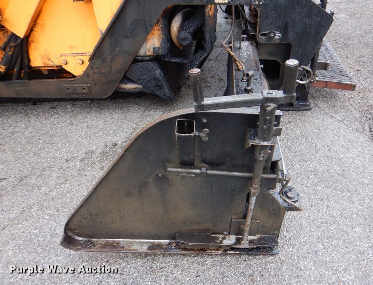 image for item DM3831 LeeBoy L8500T  paver