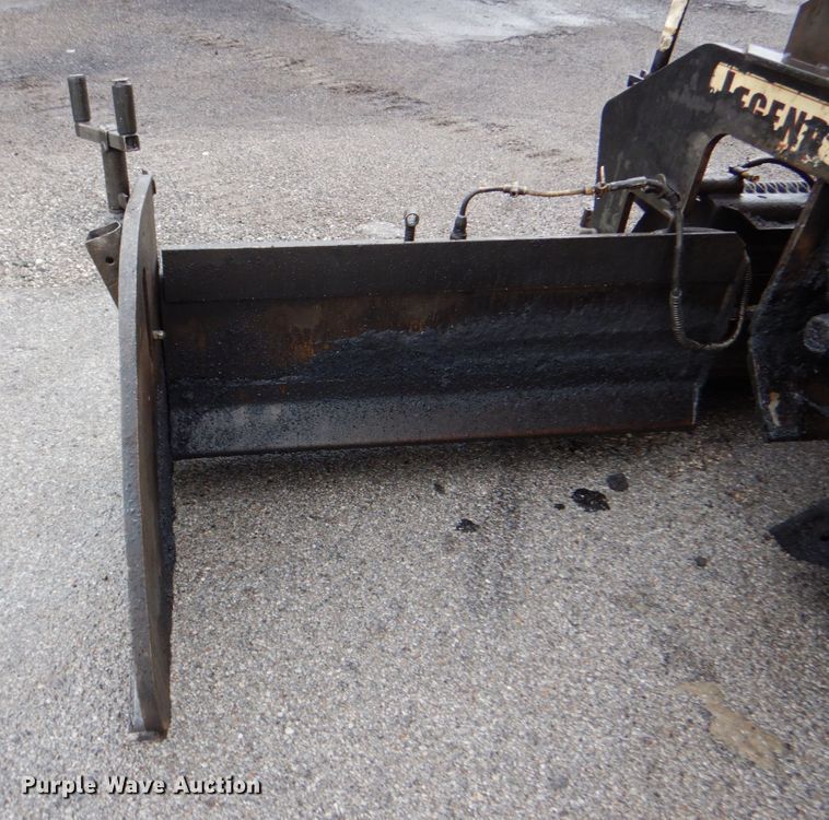 image for item DM3831 LeeBoy L8500T  paver