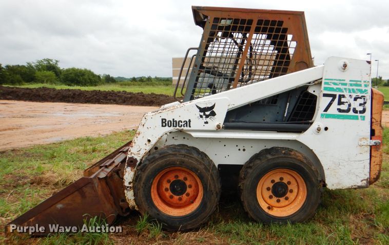 image for item DM3833 1999 Bobcat 753  skid steer loader