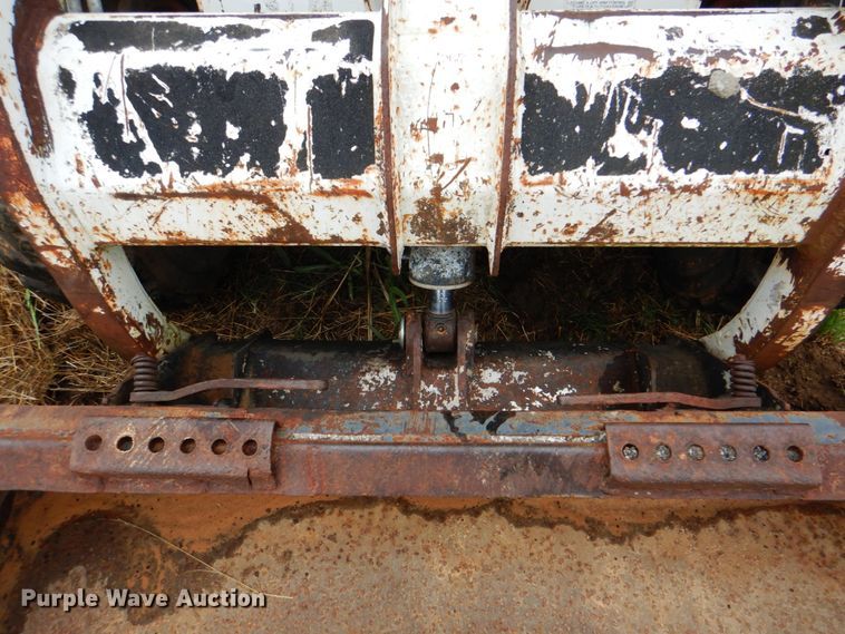 image for item DM3833 1999 Bobcat 753  skid steer loader