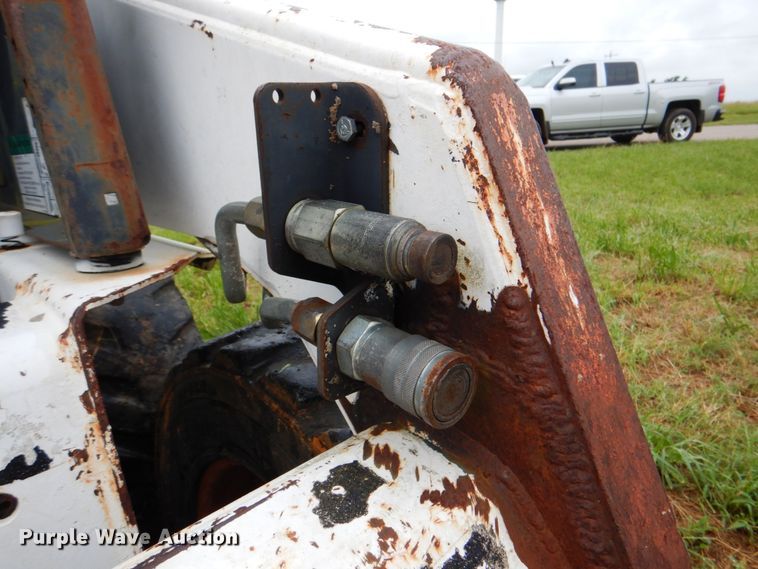 image for item DM3833 1999 Bobcat 753  skid steer loader