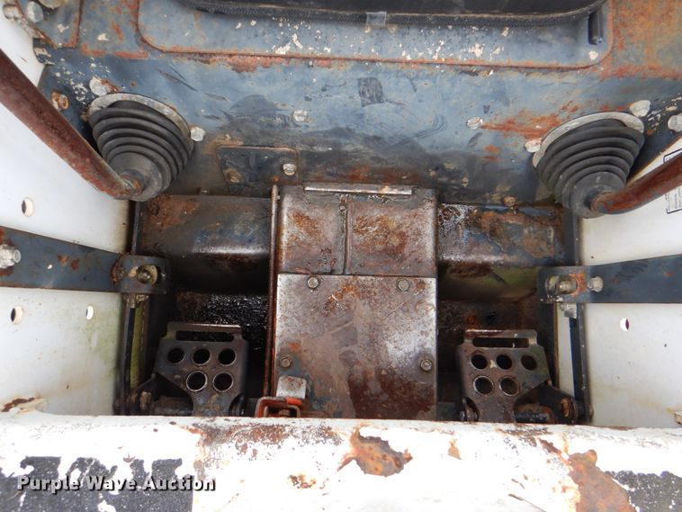 image for item DM3833 1999 Bobcat 753  skid steer loader