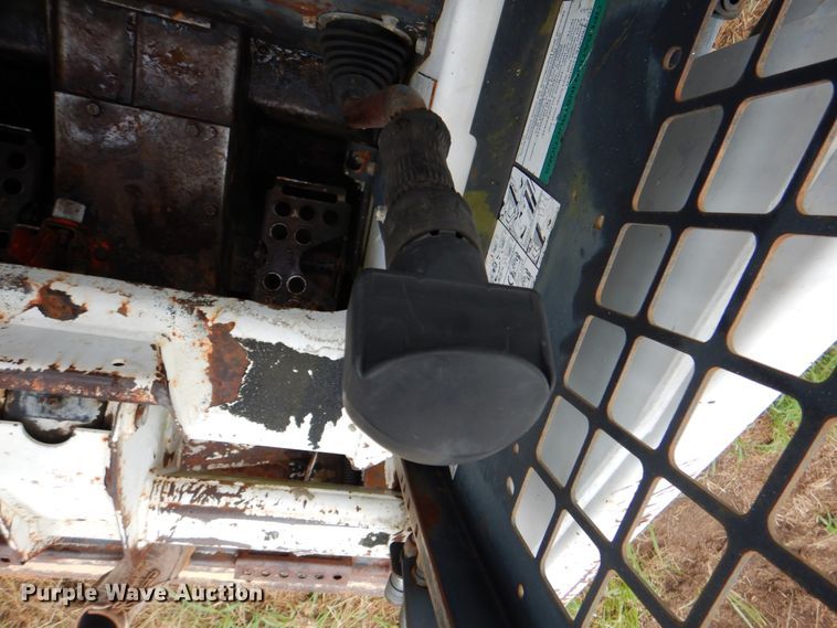 image for item DM3833 1999 Bobcat 753  skid steer loader