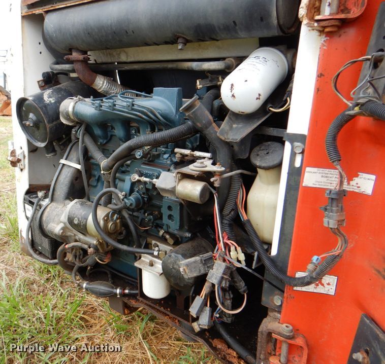 image for item DM3833 1999 Bobcat 753  skid steer loader