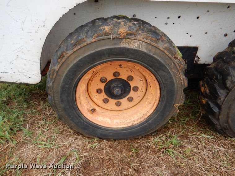 image for item DM3833 1999 Bobcat 753  skid steer loader