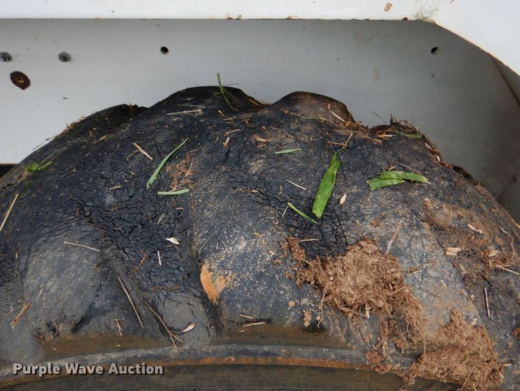 image for item DM3833 1999 Bobcat 753  skid steer loader