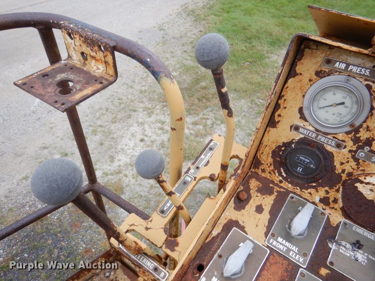 image for item DM4256 1984 CMI PR1000B  milling machine