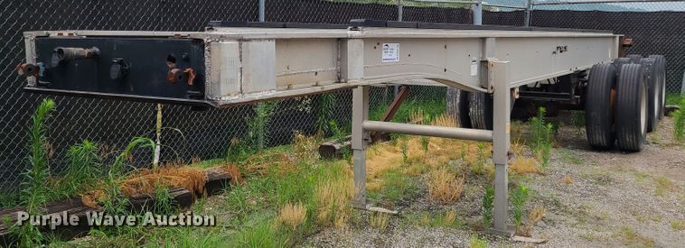 image for item DM8735 2005 Vantage  end dump trailer chasis