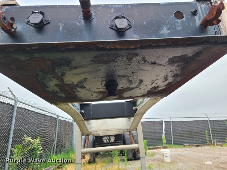 image for item DM8735 2005 Vantage  end dump trailer chasis