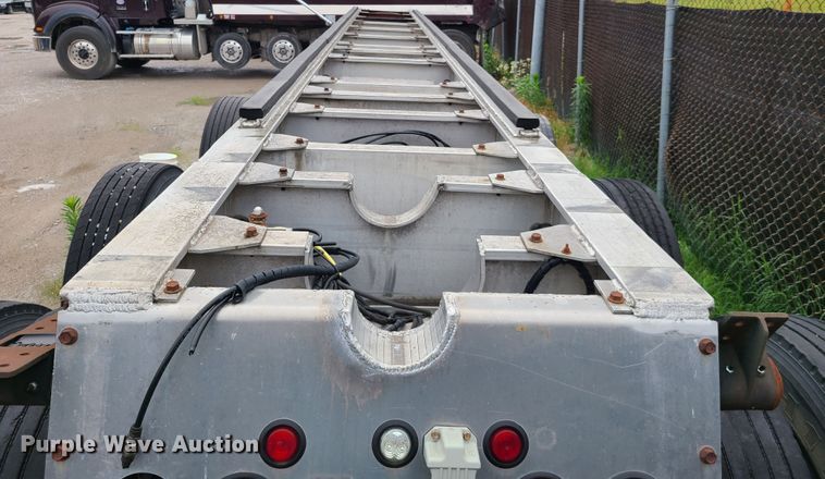 image for item DM8735 2005 Vantage  end dump trailer chasis