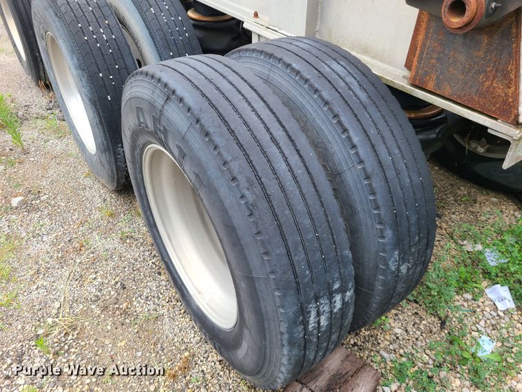 image for item DM8735 2005 Vantage  end dump trailer chasis