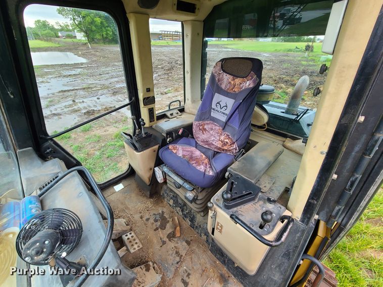 image for item DM8741 2001 Caterpillar 953C  track loader