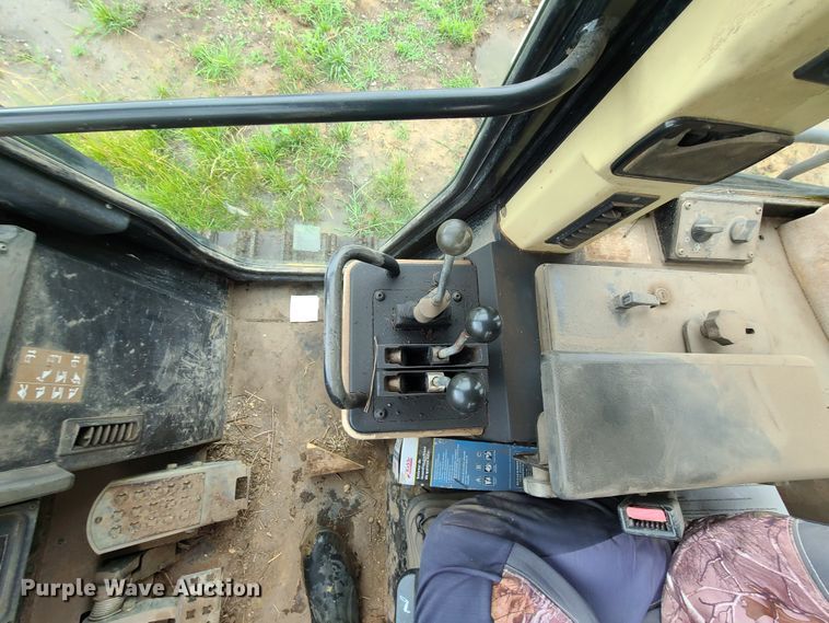 image for item DM8741 2001 Caterpillar 953C  track loader