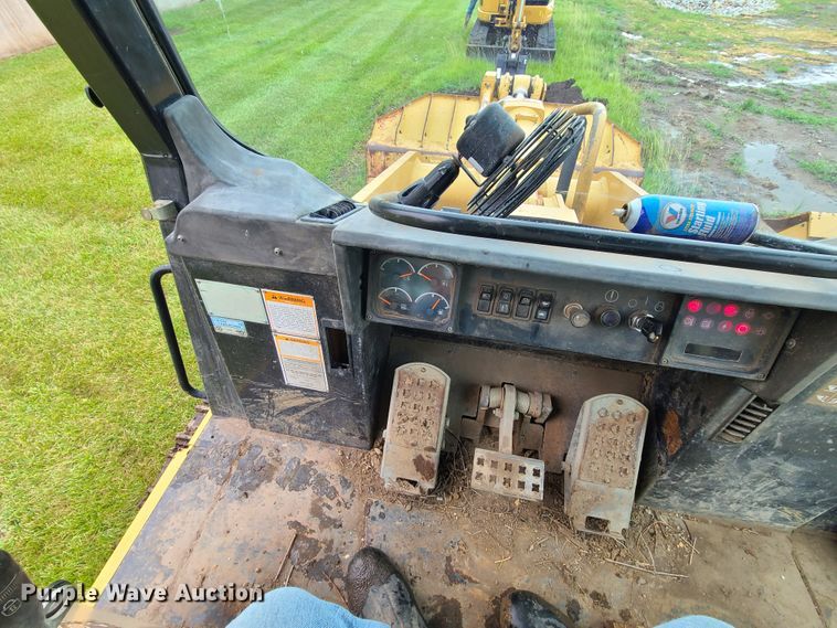 image for item DM8741 2001 Caterpillar 953C  track loader