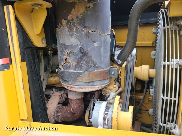 image for item DM8741 2001 Caterpillar 953C  track loader