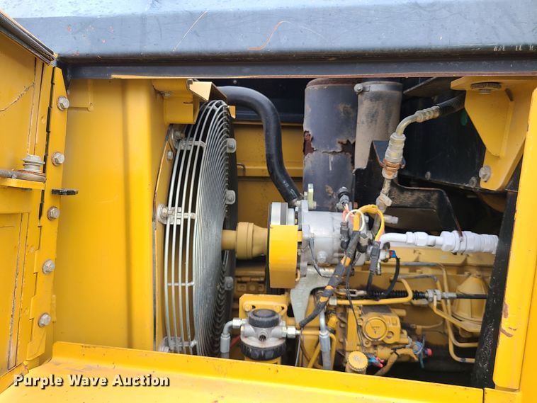 image for item DM8741 2001 Caterpillar 953C  track loader