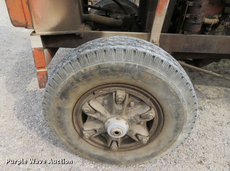 image for item DN5935 1969 Lull 7C2-31  telehandler