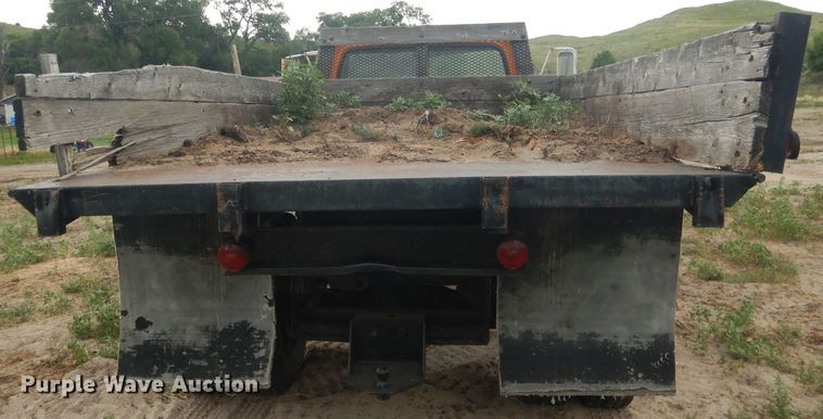 image for item FI9126 1971 Ford 700  dump flatbed truck