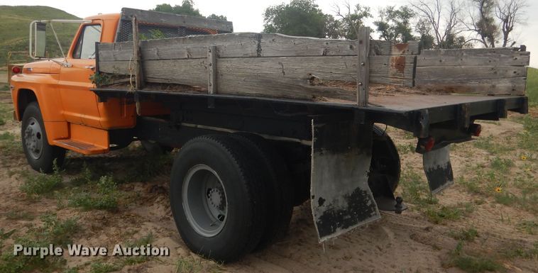 image for item FI9126 1971 Ford 700  dump flatbed truck