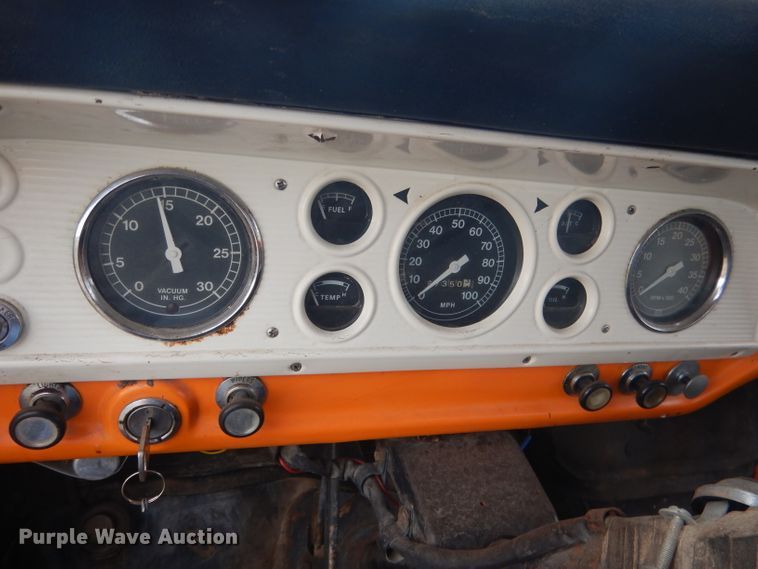 image for item FI9126 1971 Ford 700  dump flatbed truck