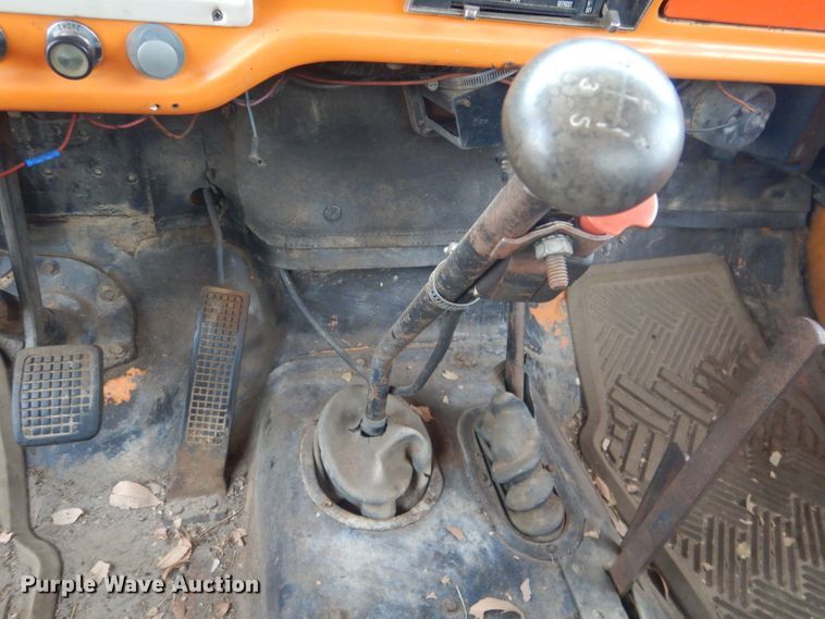 image for item FI9126 1971 Ford 700  dump flatbed truck