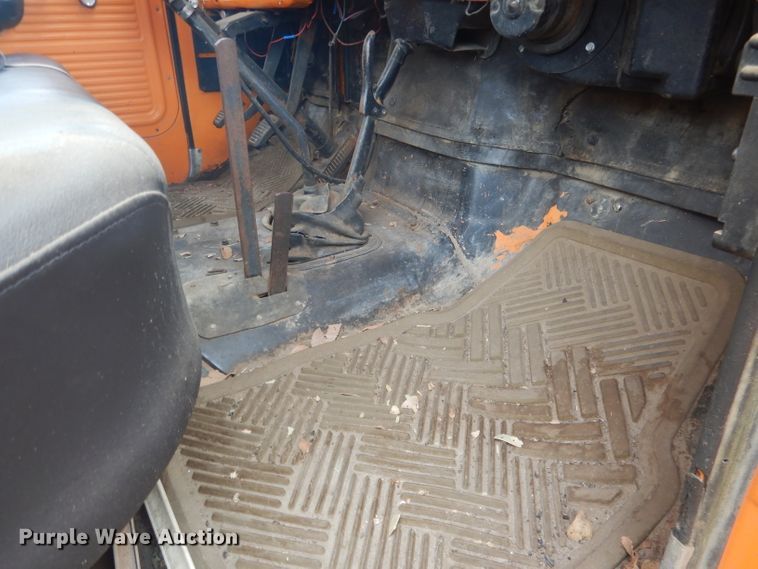 image for item FI9126 1971 Ford 700  dump flatbed truck