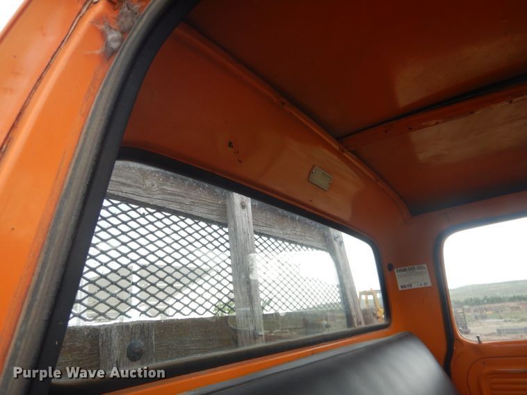 image for item FI9126 1971 Ford 700  dump flatbed truck