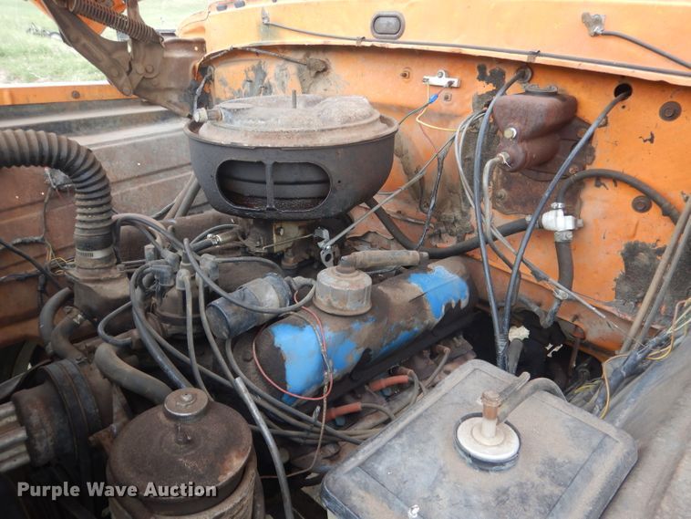 image for item FI9126 1971 Ford 700  dump flatbed truck