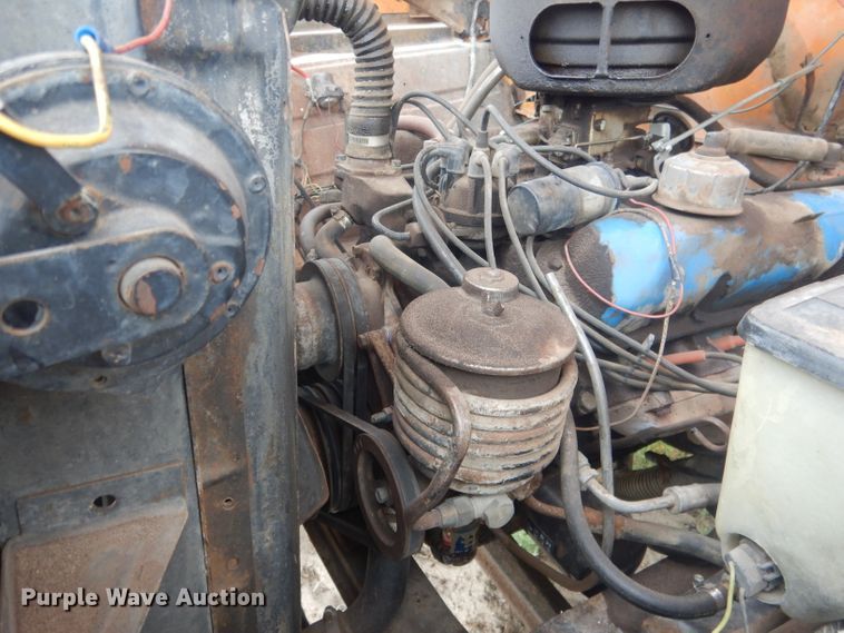 image for item FI9126 1971 Ford 700  dump flatbed truck