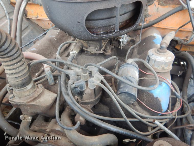 image for item FI9126 1971 Ford 700  dump flatbed truck