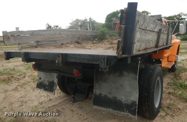 image for item FI9126 1971 Ford 700  dump flatbed truck