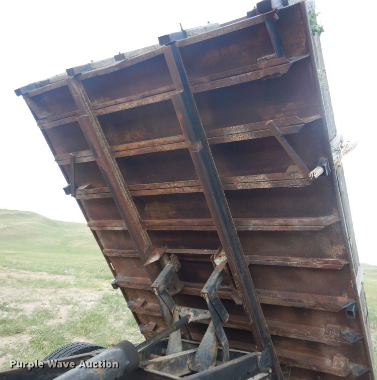 image for item FI9126 1971 Ford 700  dump flatbed truck