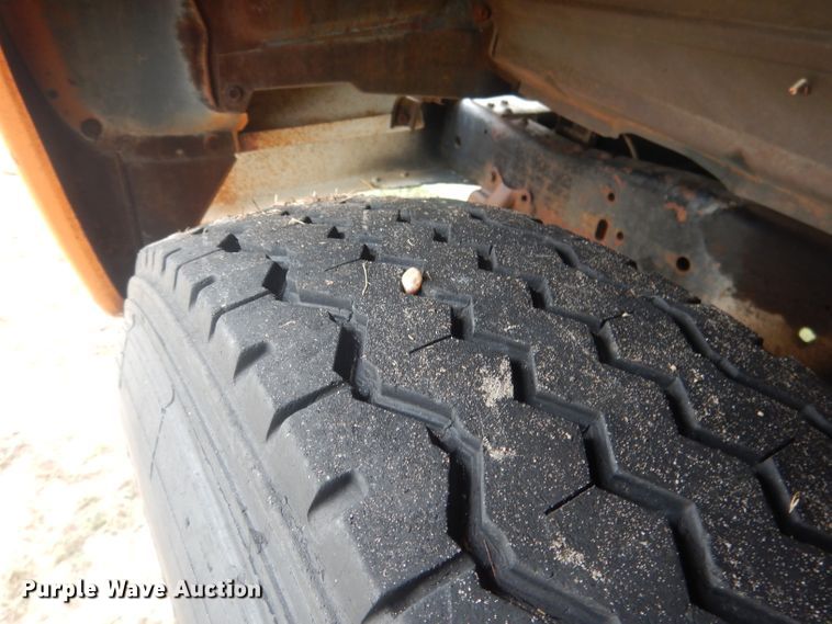 image for item FI9126 1971 Ford 700  dump flatbed truck