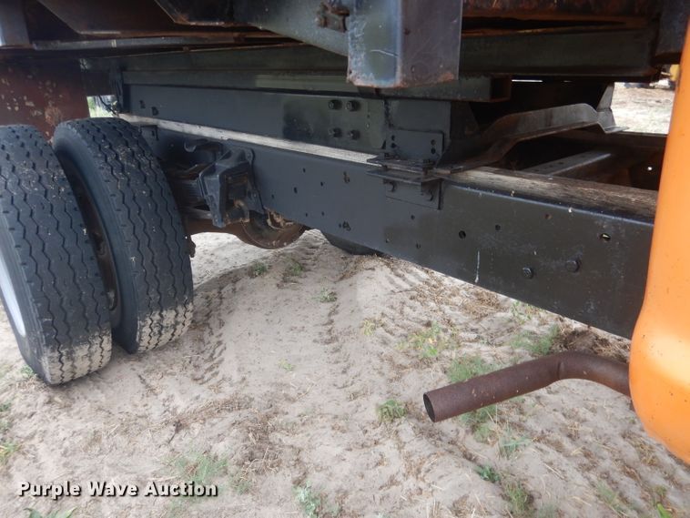 image for item FI9126 1971 Ford 700  dump flatbed truck