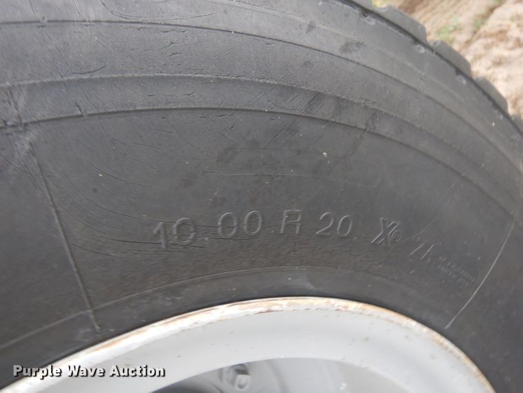 image for item FI9126 1971 Ford 700  dump flatbed truck