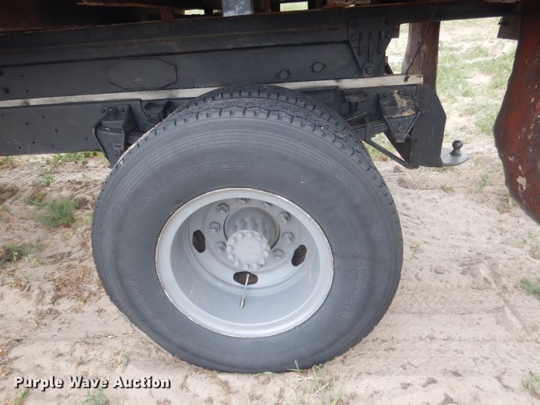 image for item FI9126 1971 Ford 700  dump flatbed truck