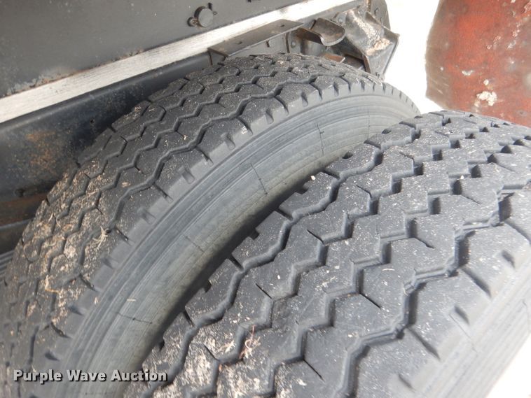 image for item FI9126 1971 Ford 700  dump flatbed truck