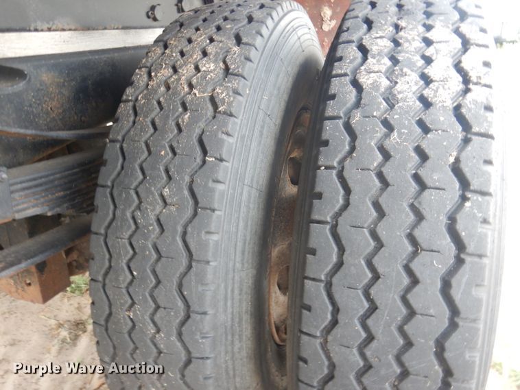 image for item FI9126 1971 Ford 700  dump flatbed truck