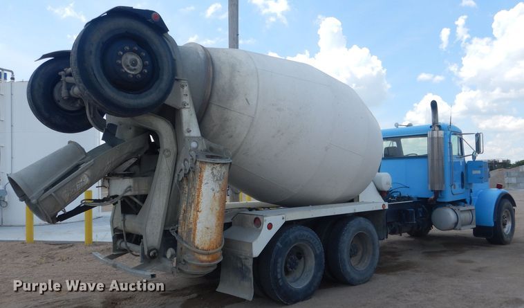 image for item FI9132 1996 Peterbilt 357  ready mix truck