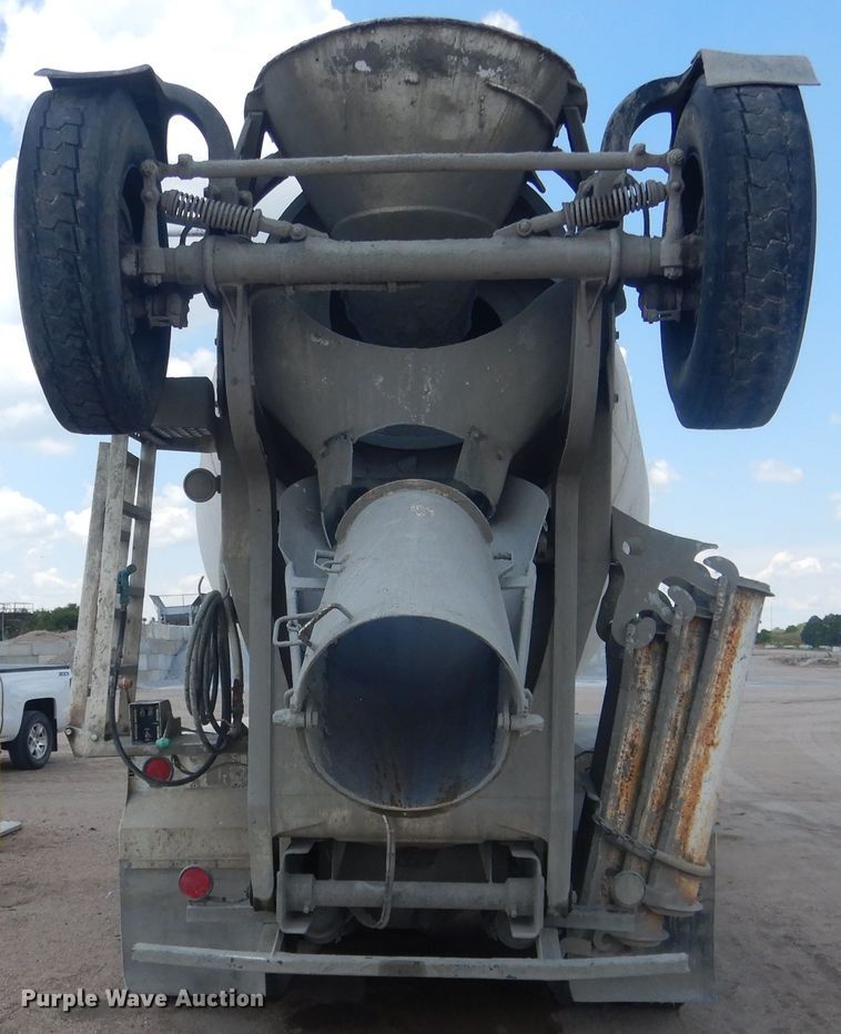 image for item FI9132 1996 Peterbilt 357  ready mix truck